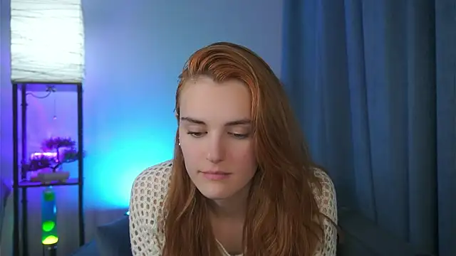 Snapshot of foxy_cute4you chatting on May 17, 7:10 pm foxy cute4you online show from May 17, 7:10 pm