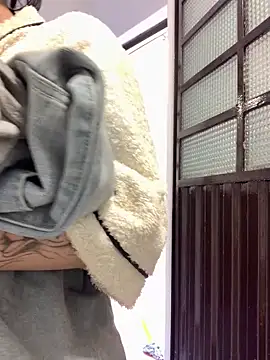 Dannii- online show from April 12, 8:36 pm