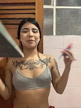 Dannii- online show from April 22, 3:09 am