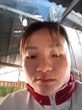 Lee-Thee online show from November 23, 1:38 am