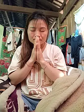 Lee-Thee online show from November 28, 1:19 am