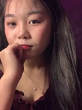 Snapshot of Baa-bee22 chatting on February 5, 2:05 am Baa-bee22 online show from February 5, 2:05 am