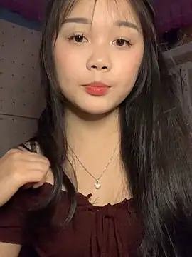 Snapshot of Baa-bee22 chatting on February 23, 2:42 am Baa-bee22 online show from February 23, 2:42 am