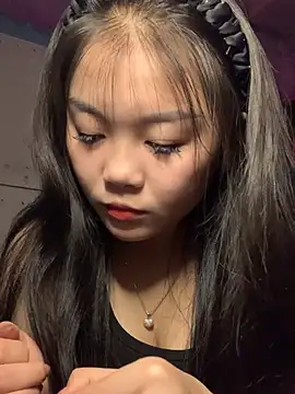 Snapshot of Baa-bee22 chatting on February 24, 2:20 am Baa-bee22 online show from February 24, 2:20 am