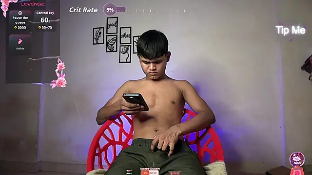 Snapshot of Zinexraj chatting on June 6, 10:47 pm Zinexraj online show from June 6, 10:47 pm