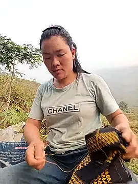 meomeo-00 online show from April 15, 1:01 am