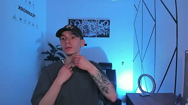 James Adams 01 online show from November 25, 3:23 pm