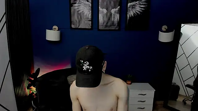 James Adams 01 online show from December 18, 1:17 pm