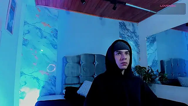 James Adams 01 online show from March 4, 11:27 am