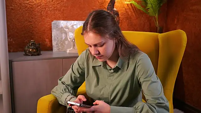 Snapshot of PeterSkaff chatting on November 18, 11:47 am PeterSkaff online show from November 18, 11:47 am