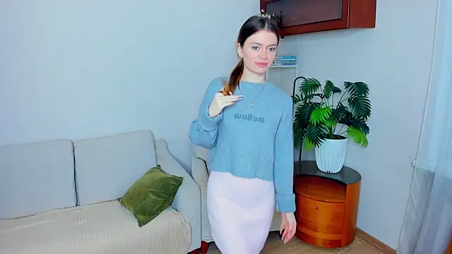 AngelesBenitz online show from January 6, 6:50 am