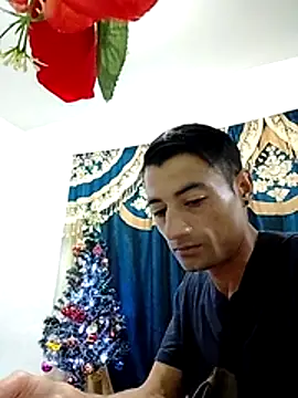 Snapshot of noah77_ chatting on November 29, 3:15 pm noah77 online show from November 29, 3:15 pm