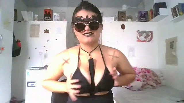Snapshot of Satanatrix chatting on March 19, 6:23 pm Satanatrix online show from March 19, 6:23 pm