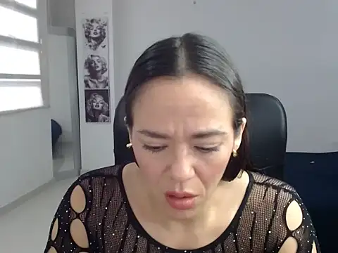 Annie Cervantez online show from January 18, 11:25 am