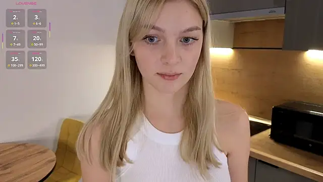 Snapshot of DebraVaughn chatting on December 17, 12:55 pm DebraVaughn online show from December 17, 12:55 pm