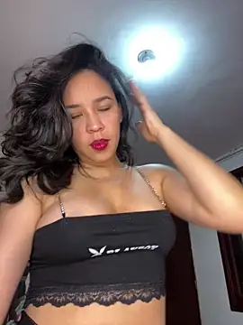 Esmerald 1111 online show from January 19, 3:05 pm