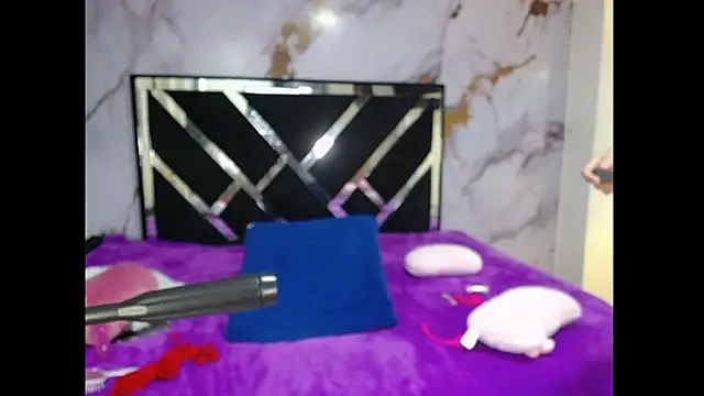 AmbarSxxx online show from April 15, 5:03 am