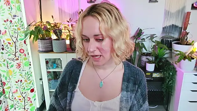 xzoeyryanx online show from March 28, 5:23 pm