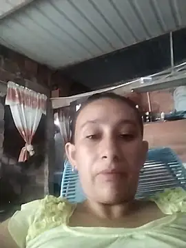 Snapshot of Mikela_19 chatting on December 16, 7:41 pm Mikela 19 online show from December 16, 7:41 pm