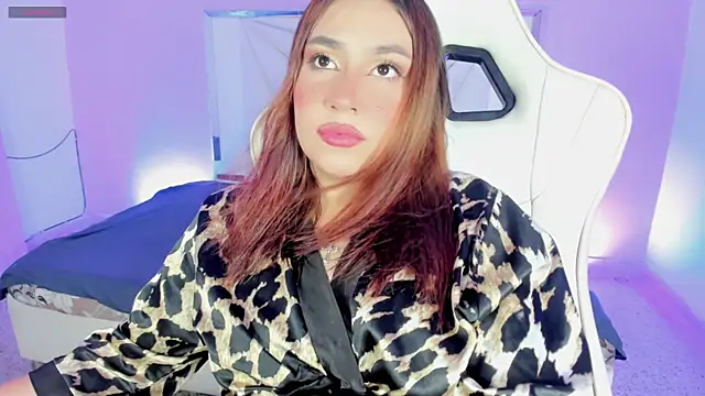 Snapshot of Isabella_saenzz_ chatting on November 27, 3:41 am Isabella saenzz online show from November 27, 3:41 am