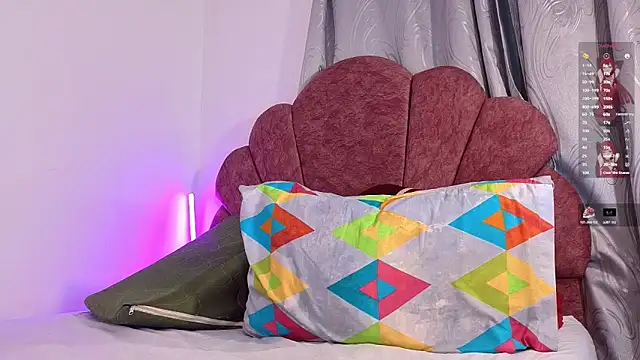 IssaNoirr online show from March 12, 1:50 pm