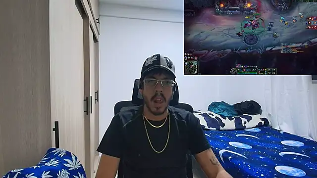 Snapshot of naitt_ chatting on November 30, 6:39 am naitt online show from November 30, 6:39 am