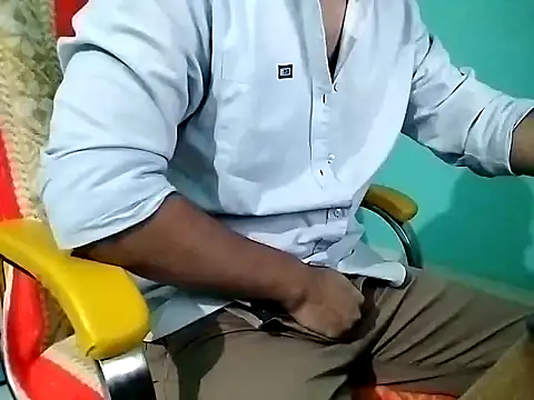 Snapshot of HandSome_Perverter chatting on November 19, 10:15 am HandSome Perverter online show from November 19, 10:15 am