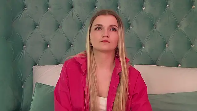 AnnyRaii online show from February 2, 6:23 am