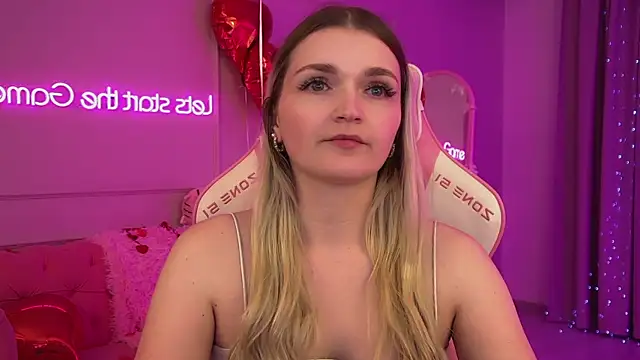 AnnyRaii online show from February 13, 6:26 pm