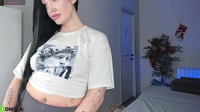 Eva lovevy online show from January 17, 8:30 am