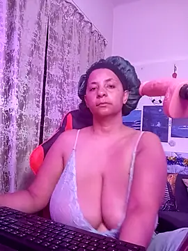 LaReineCleo online show from March 27, 3:34 am