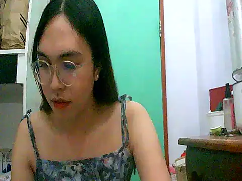 Snapshot of hottest_solel chatting on December 1, 7:19 pm hottest solel online show from December 1, 7:19 pm