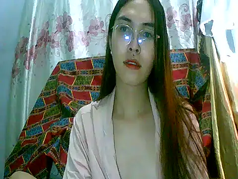 Snapshot of hottest_solel chatting on December 4, 4:05 pm hottest solel online show from December 4, 4:05 pm