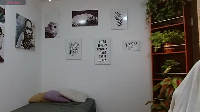 DraxBlade09 online show from April 9, 8:58 pm