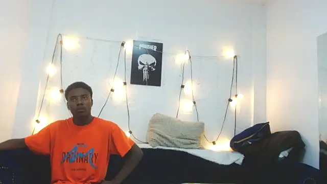 NoahJhonson69 online show from December 18, 7:20 pm