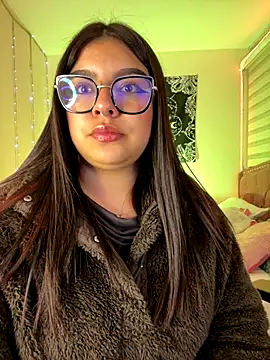 Snapshot of Marianaa__ chatting on November 18, 6:34 pm Marianaa online show from November 18, 6:34 pm