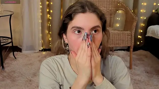 RozanneJordan online show from February 10, 5:17 pm