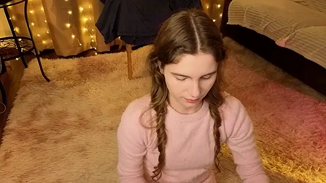 RozanneJordan online show from April 5, 5:21 pm