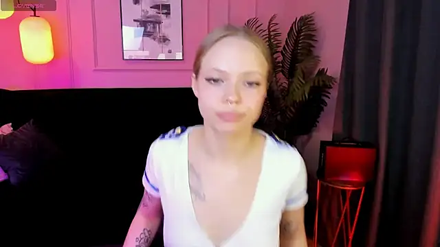 lucy loy online show from April 16, 6:58 am