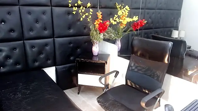 ChrisHott01 online show from December 4, 1:59 am