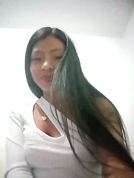 Snapshot of GabySpanic12 chatting on November 28, 12:13 am GabySpanic12 online show from November 28, 12:13 am