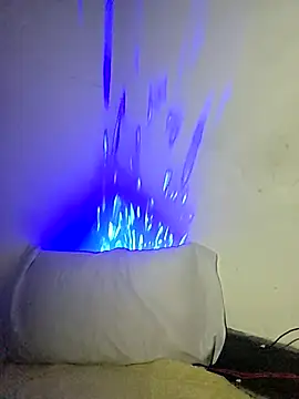 Snapshot of GabySpanic12 chatting on December 5, 2:42 am GabySpanic12 online show from December 5, 2:42 am