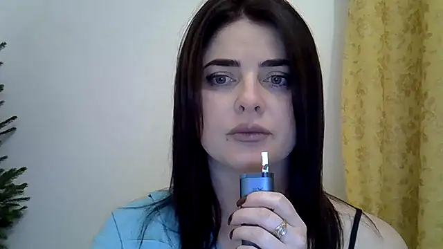 Snapshot of Darkroseq chatting on December 4, 7:55 pm Darkroseq online show from December 4, 7:55 pm