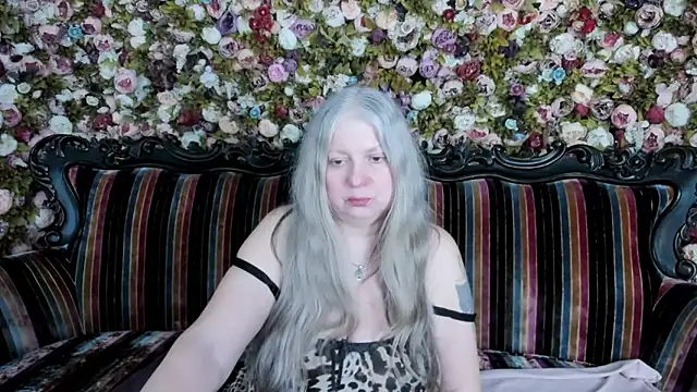 Snapshot of mariabelladonna chatting on April 30, 10:21 am mariabelladonna online show from April 30, 10:21 am