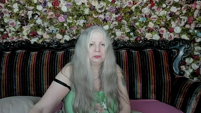 Snapshot of mariabelladonna chatting on May 3, 9:21 pm mariabelladonna online show from May 3, 9:21 pm