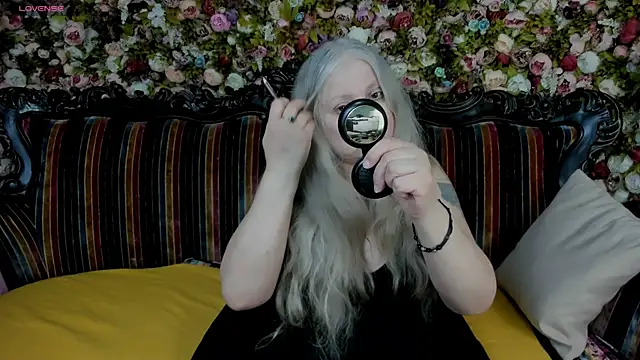 Snapshot of mariabelladonna chatting on May 17, 2:13 pm mariabelladonna online show from May 17, 2:13 pm