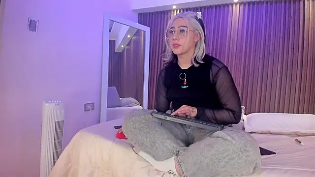 GabyRose9 online show from April 22, 7:37 pm