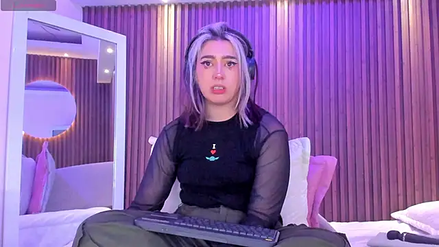 Snapshot of GabyRose9 chatting on June 2, 8:00 pm GabyRose9 online show from June 2, 8:00 pm