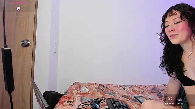tessa  evans online show from June 10, 1:28 am