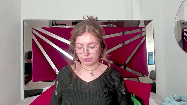 MarieTaylor  online show from April 10, 12:05 am